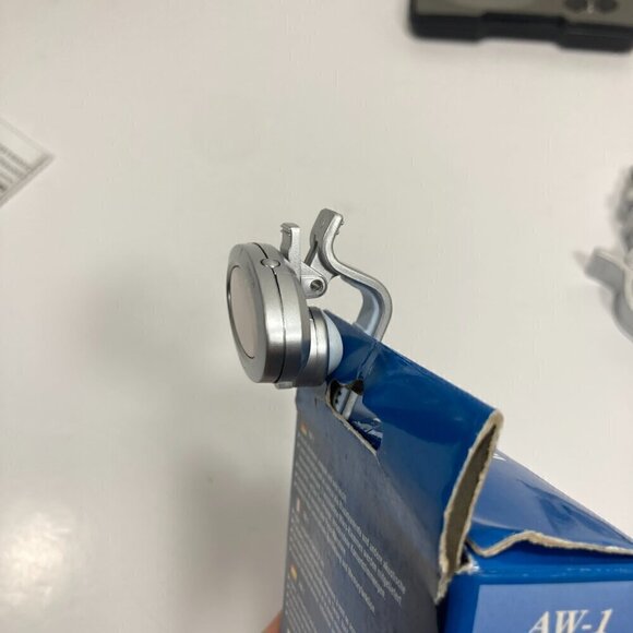 Korg AW-1 Micro String/Wind Instrument Tuner N222 Analog - New Battery - TESTED - Picture 4 of 8